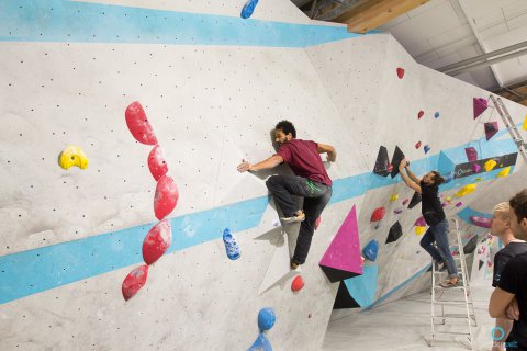 Boulderwelt Routenbau Workshop mit Tonde Katiyo München