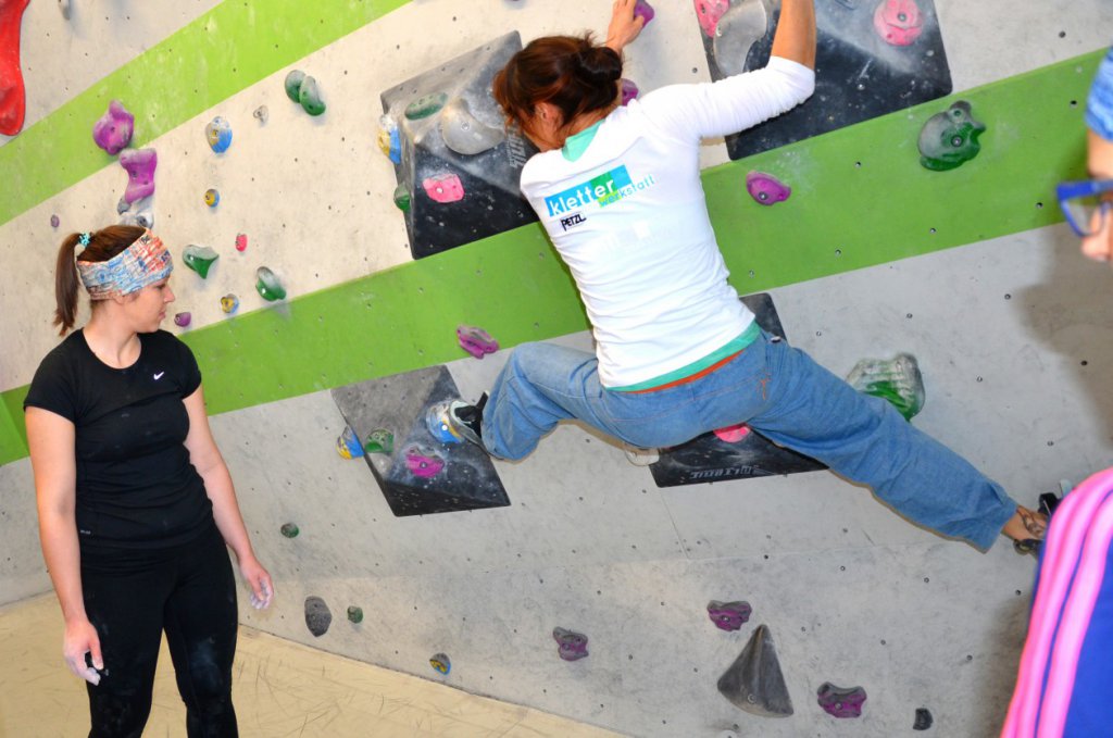 Bouldern mit MS - Workshop Kletterwerkstatt in der Boulderwelt München Ost