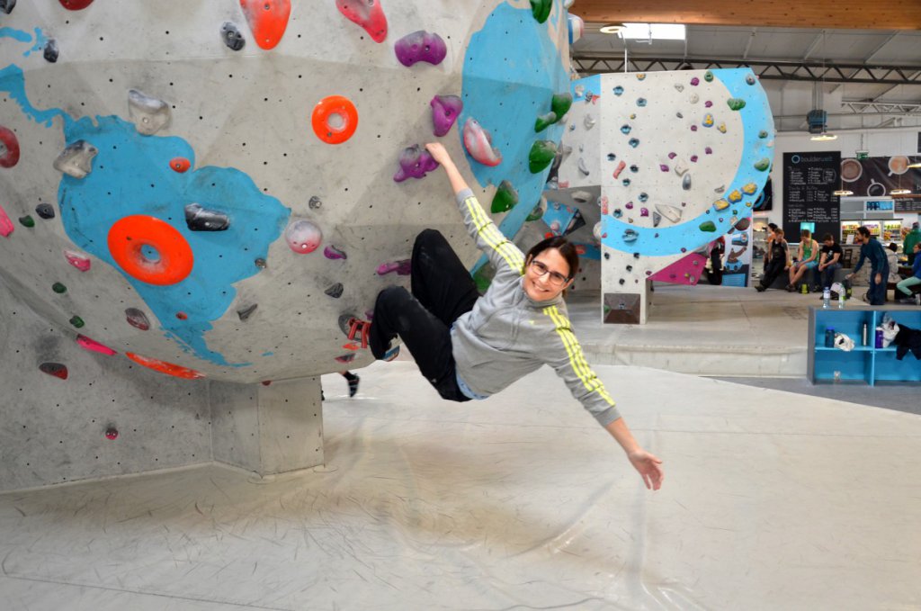 Bouldern mit MS - Workshop Kletterwerkstatt in der Boulderwelt München Ost